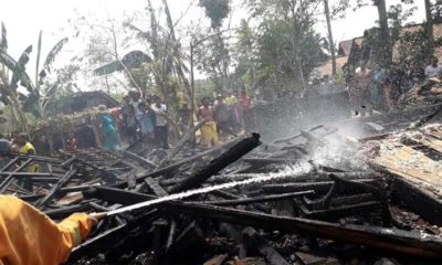 Akibat Konsleting listrik 1 unit rumah milik warga Desa Kupang Hangus terbakar ( foto.dul.Memontum, Bondowoso)