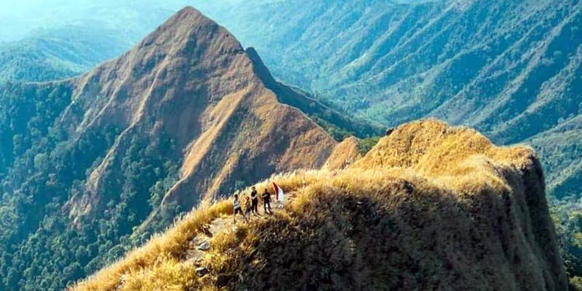 Gunung Piramid yang menyenangkan sekaligus membahayakan (sam)