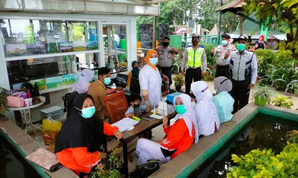 Memasuki Libur Tahun Baru 2022, Polres Bondowoso Lakukan Operasi Yustisi di Objek Wisata