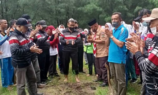 Hari Kedua Latihan Dasar Kepemimpinan, Dispendik Bondowoso Isi Out Bond hingga Penghijauan