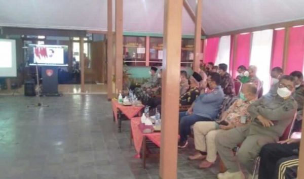 Ikuti Zoom Meeting bersama Presiden, Bupati Bondowoso Sampaikan Capaikan Vaksinasi dan Percepatan