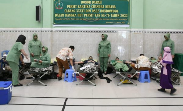 Persit KCK Cabang XXXVI Kodim 0822 Gelar Donor Darah