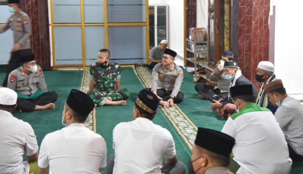 Dandim 0822 dan Kapolres Bondowoso Gelar Program Subuh Keliling